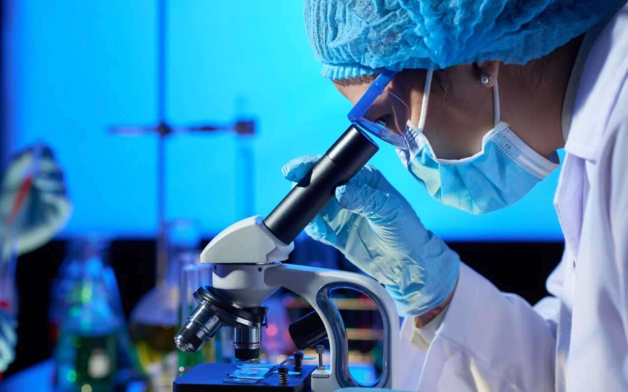 Turnkey Cleanroom Solutions 27 Laboratories and Research Industries